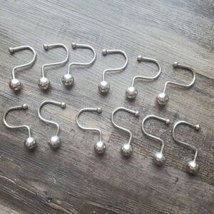 12 Shower Hooks